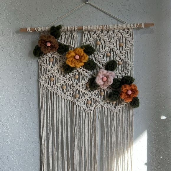 Macrame Wall Tapestry. Macrame Wall Decor - Picture 4 of 5